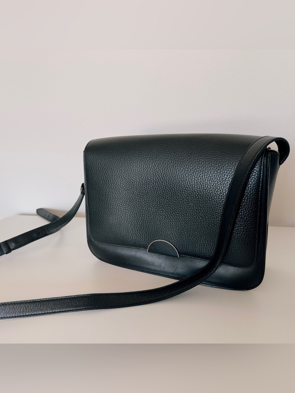 EUC Cuyana  Black leather Shoulder Purse